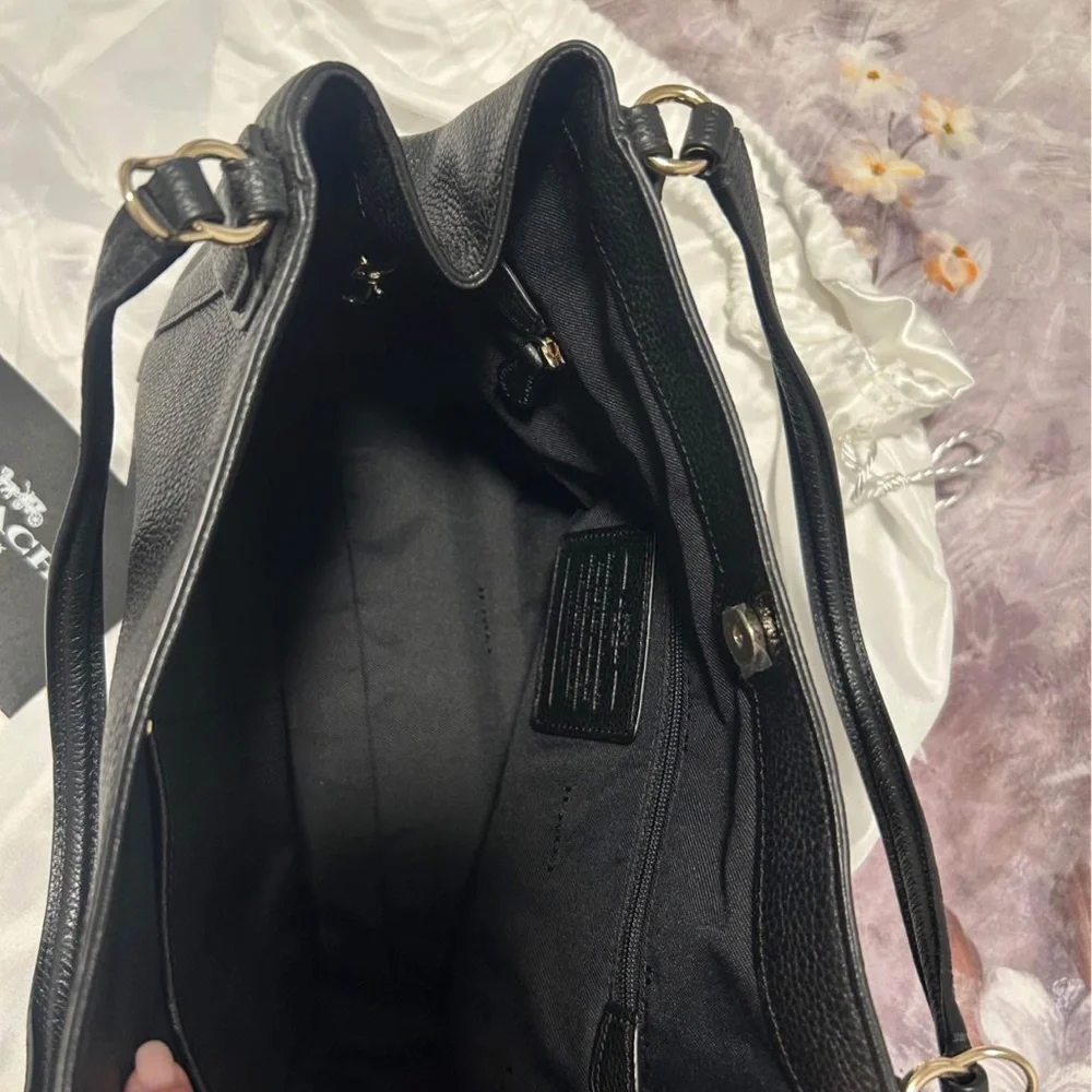 Coach Black Pebbled Leather Shoulder Bag - Picture 2 of 3